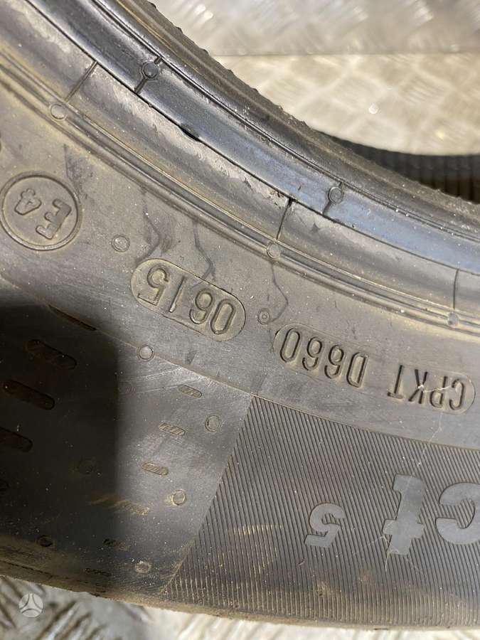 Continental, летние 215/60 R17