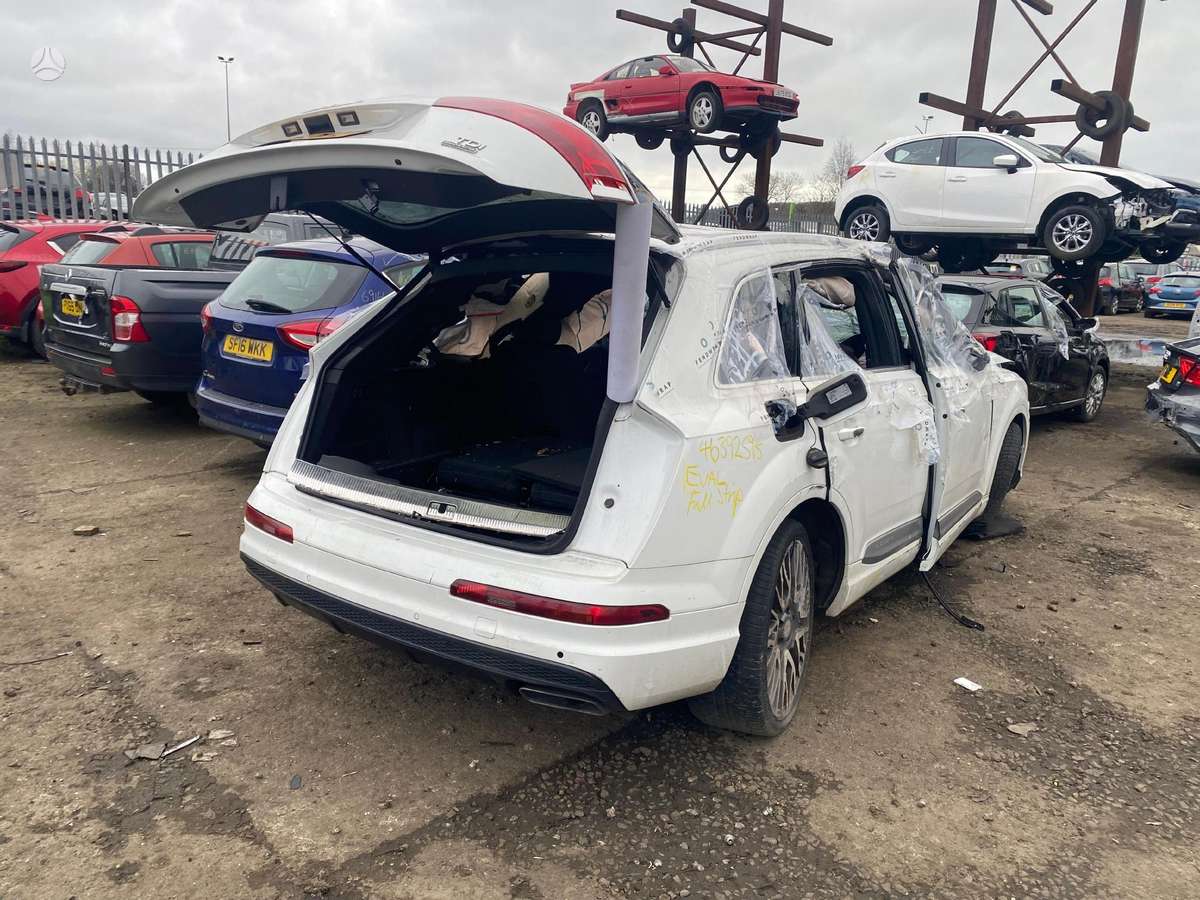 Audi Q7 по частям