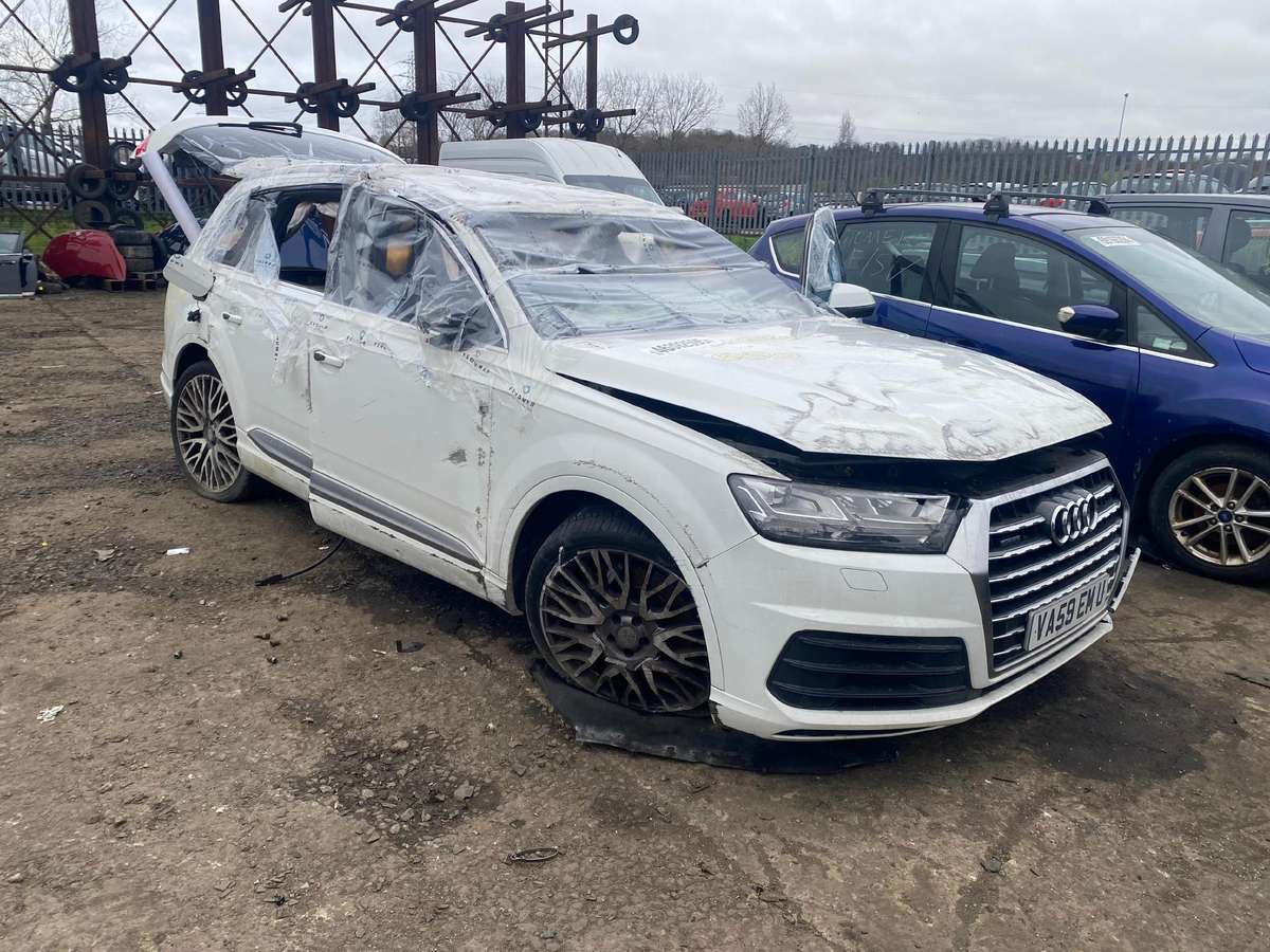 Audi Q7 по частям