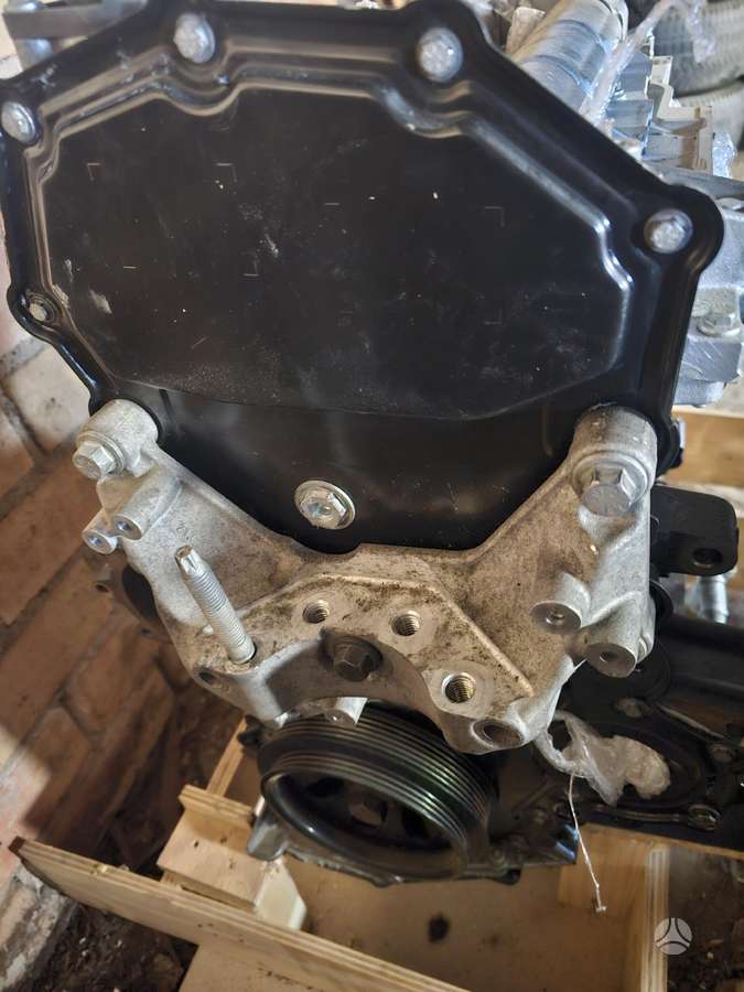 Ford Transit, YNF6 YNR, variklio detalės