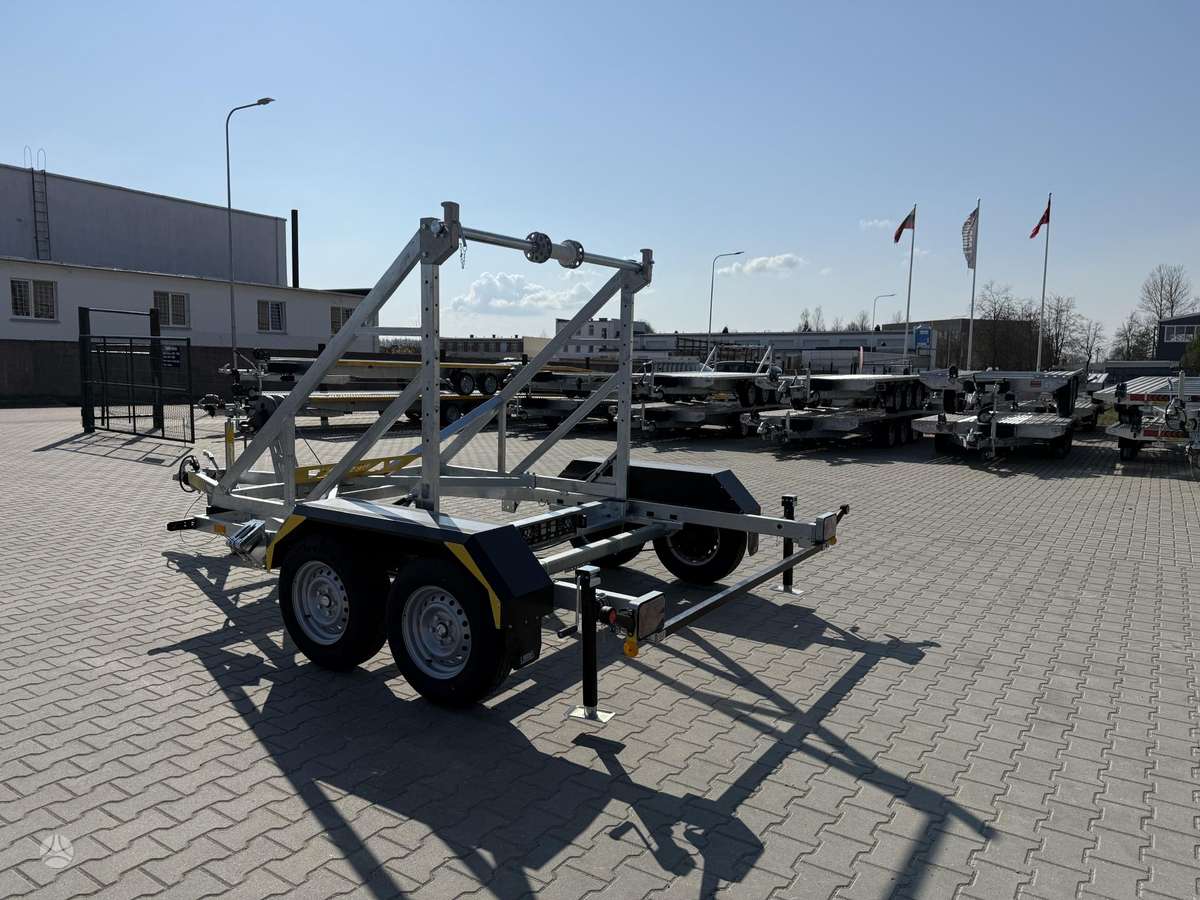 LORRIES TPB35, spec. piekabe un puspiekabe