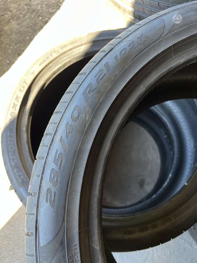 Pirelli P zero PZ4, summer 285/40 R21