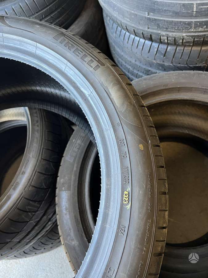 Pirelli P zero PZ4, summer 285/40 R21
