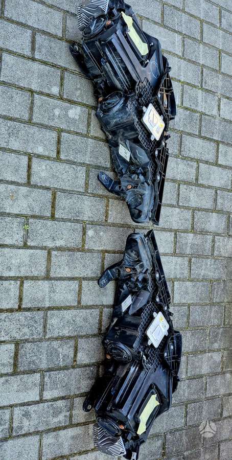 Chrysler Pacifica body parts