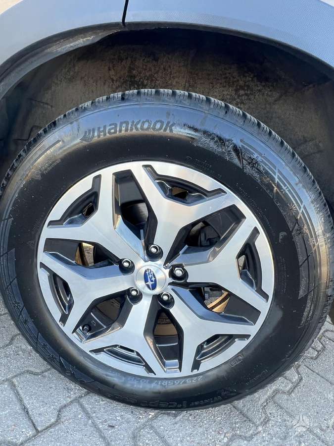 Subaru Forester, off-road / crossover