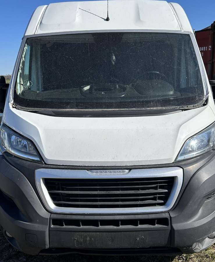 Peugeot Boxer, preču
