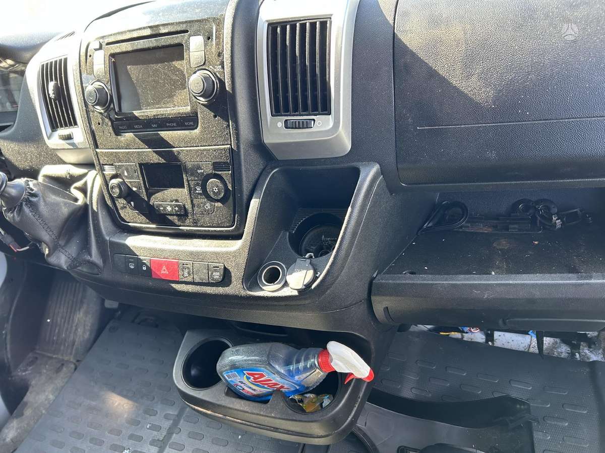 Peugeot Boxer, preču