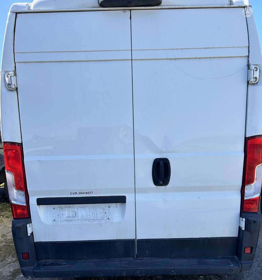 Peugeot Boxer, cargo vans