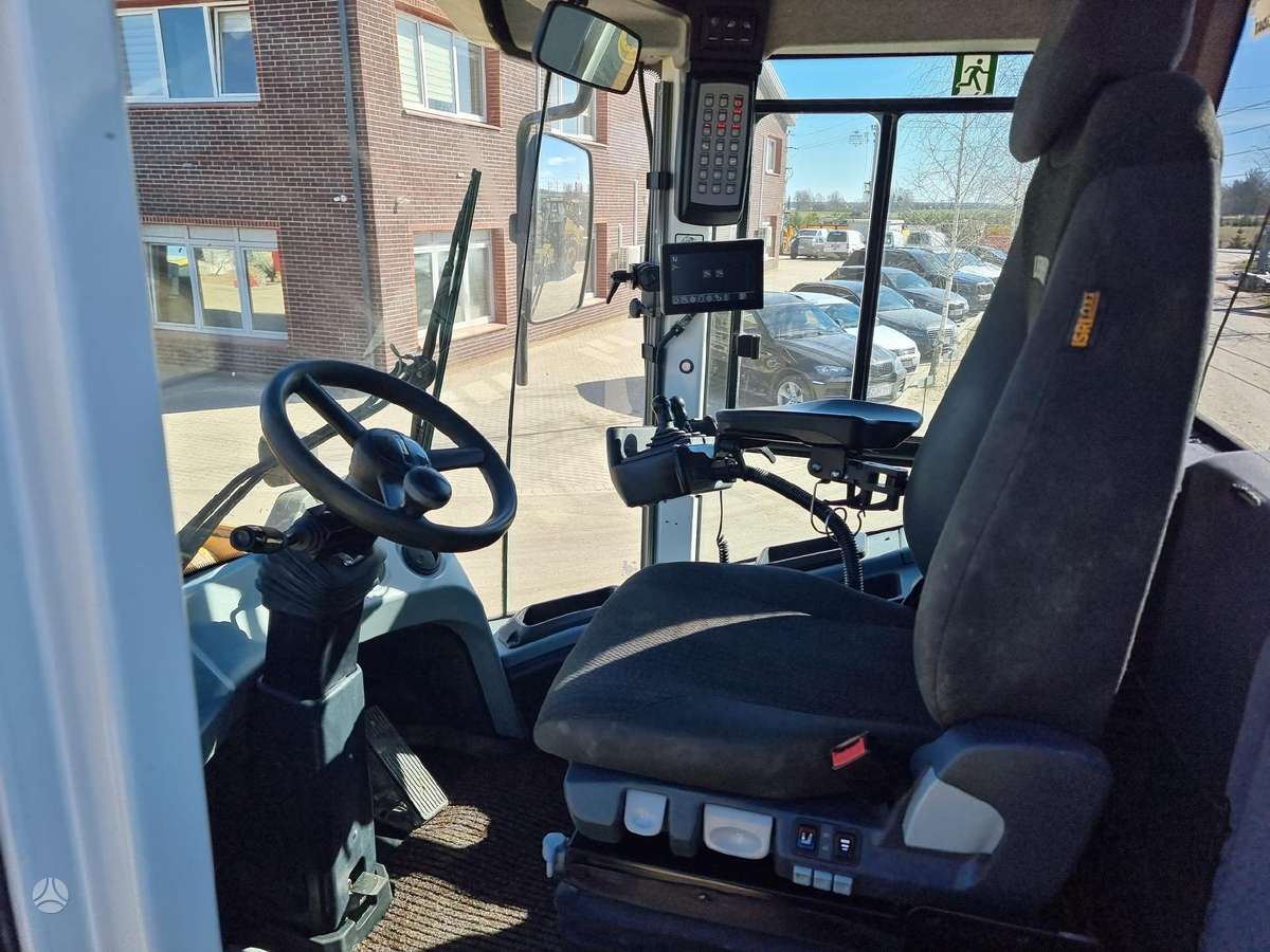 Liebherr L576 X-POWER, frontal loader