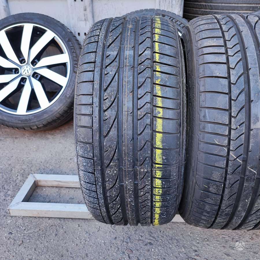 Bridgestone +225/40-18, летние 255/35 R18
