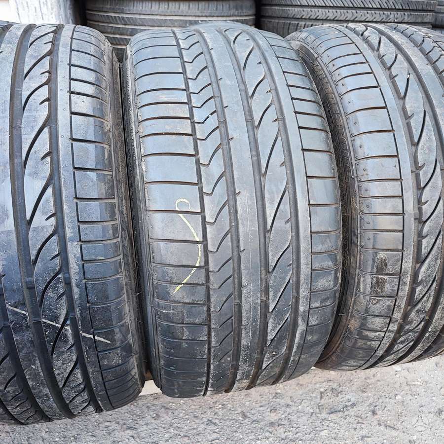 Bridgestone +225/40-18, летние 255/35 R18