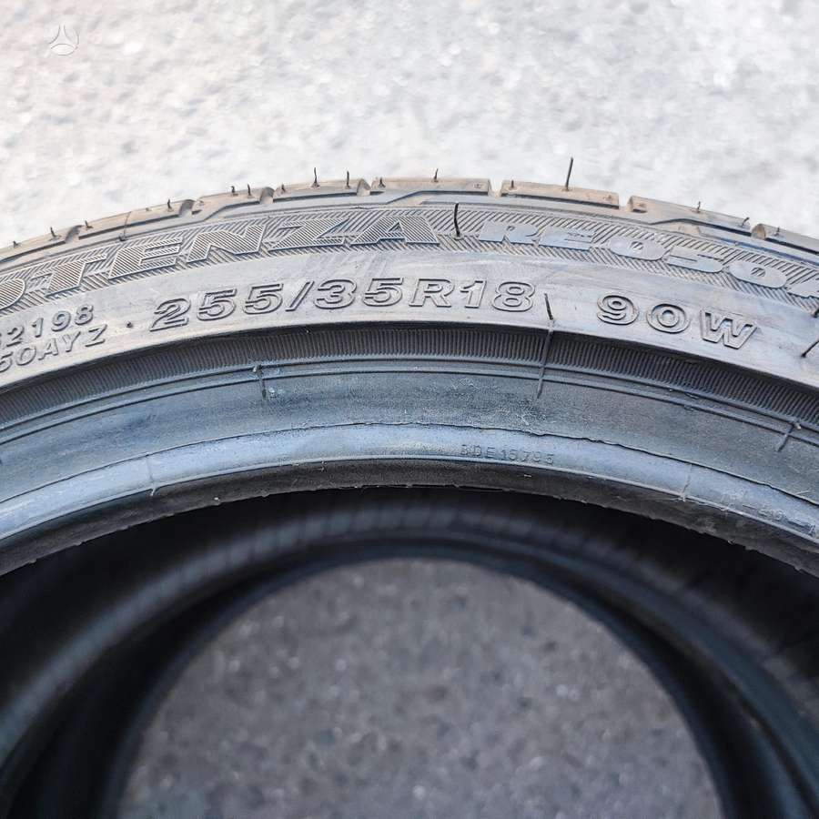 Bridgestone +225/40-18, летние 255/35 R18