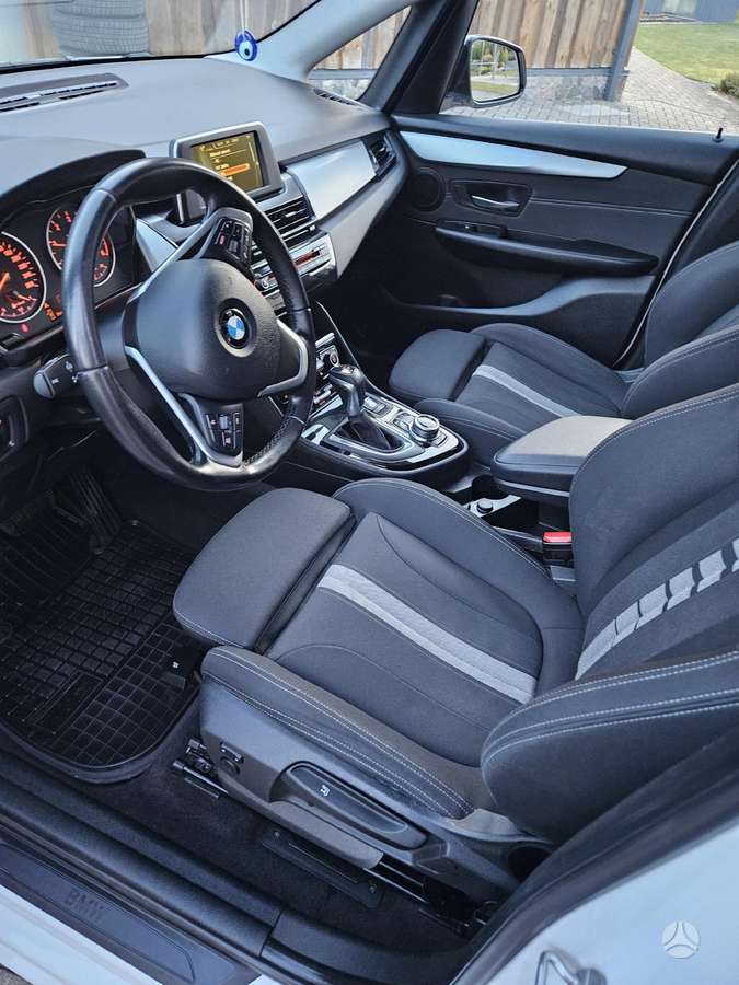 BMW 218 Active Tourer, 2.0 l., Хэтчбек