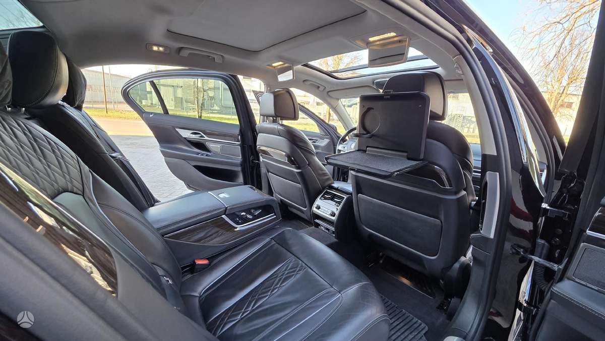 BMW 740, 3.0 l., Седан