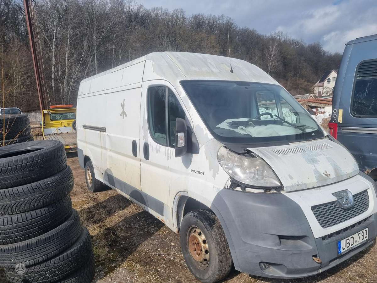 Peugeot Boxer, cargo vans