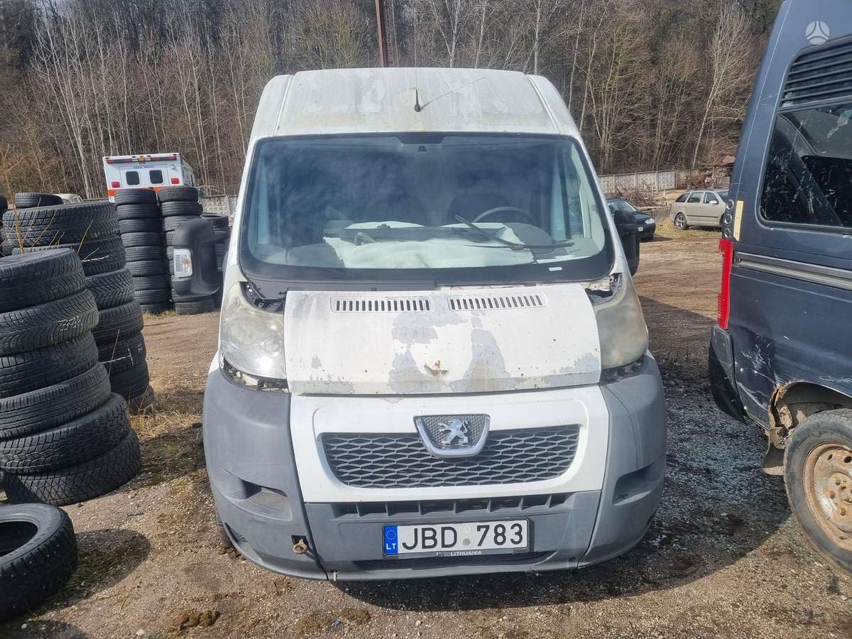 Peugeot Boxer, cargo vans