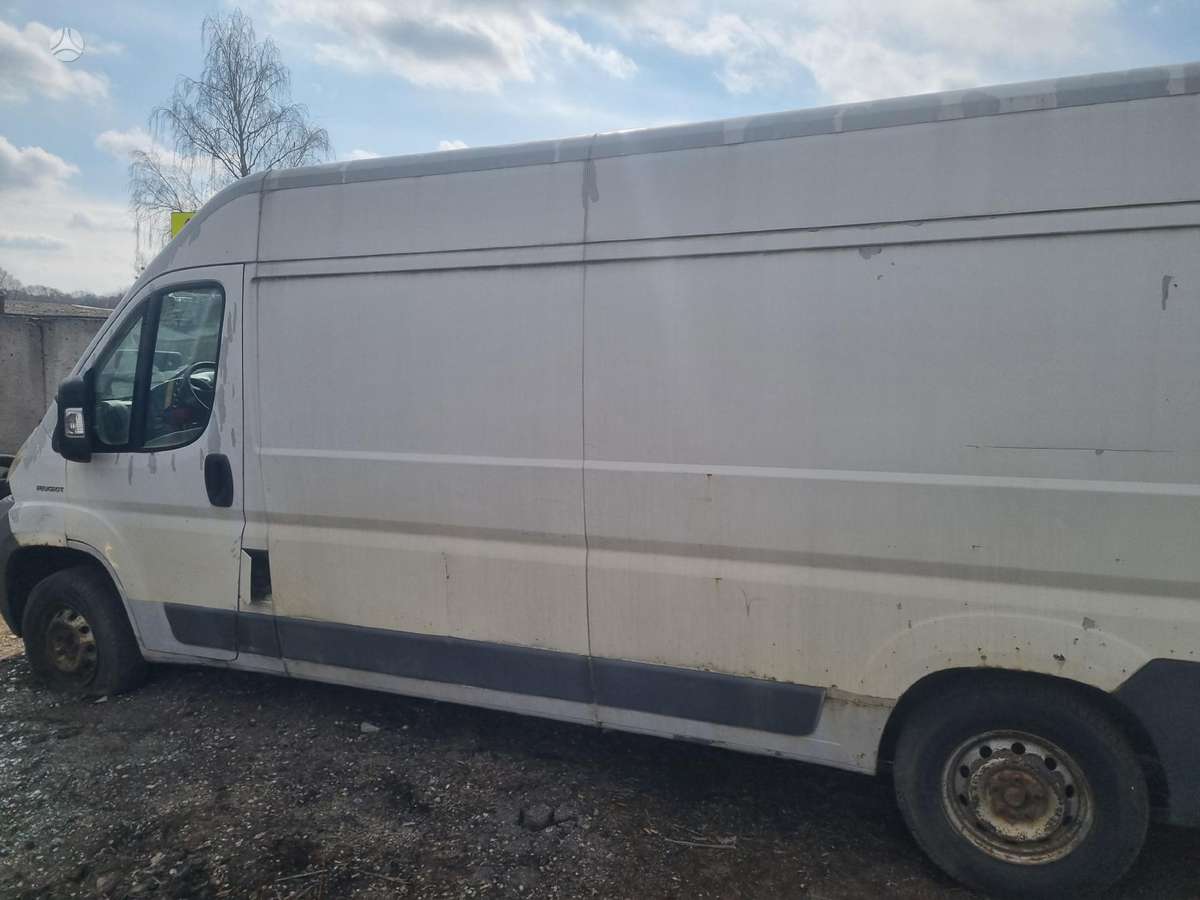 Peugeot Boxer, cargo vans
