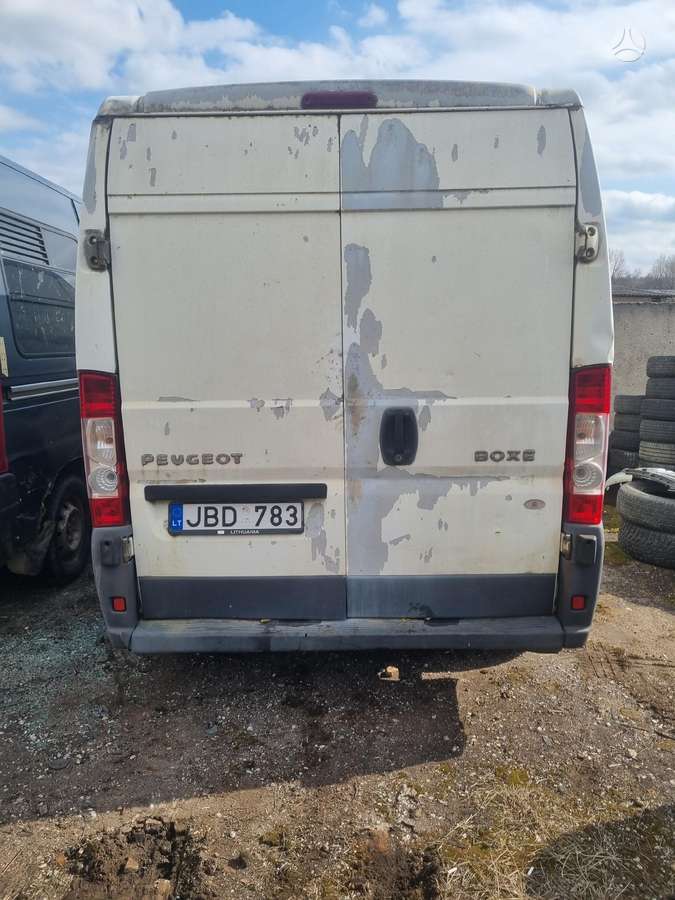 Peugeot Boxer, cargo vans