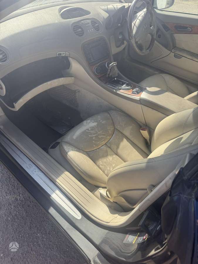 Mercedes-Benz SL380