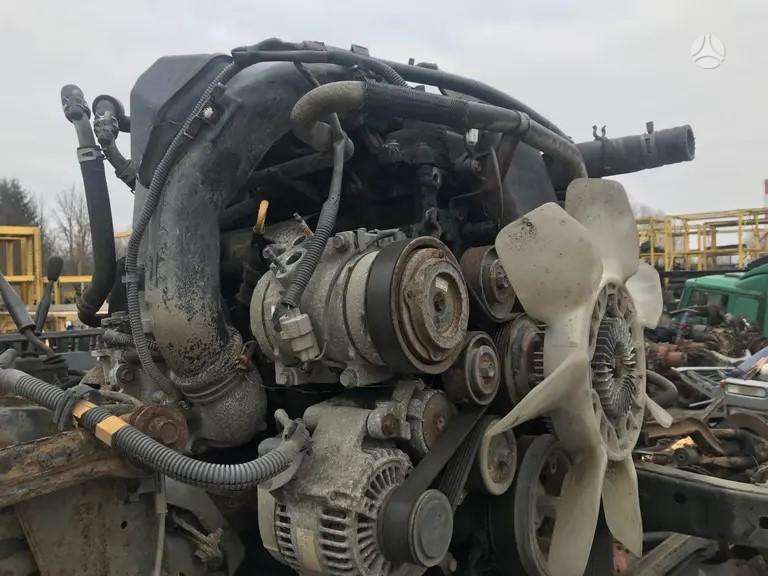 Toyota Land Cruiser двигатель