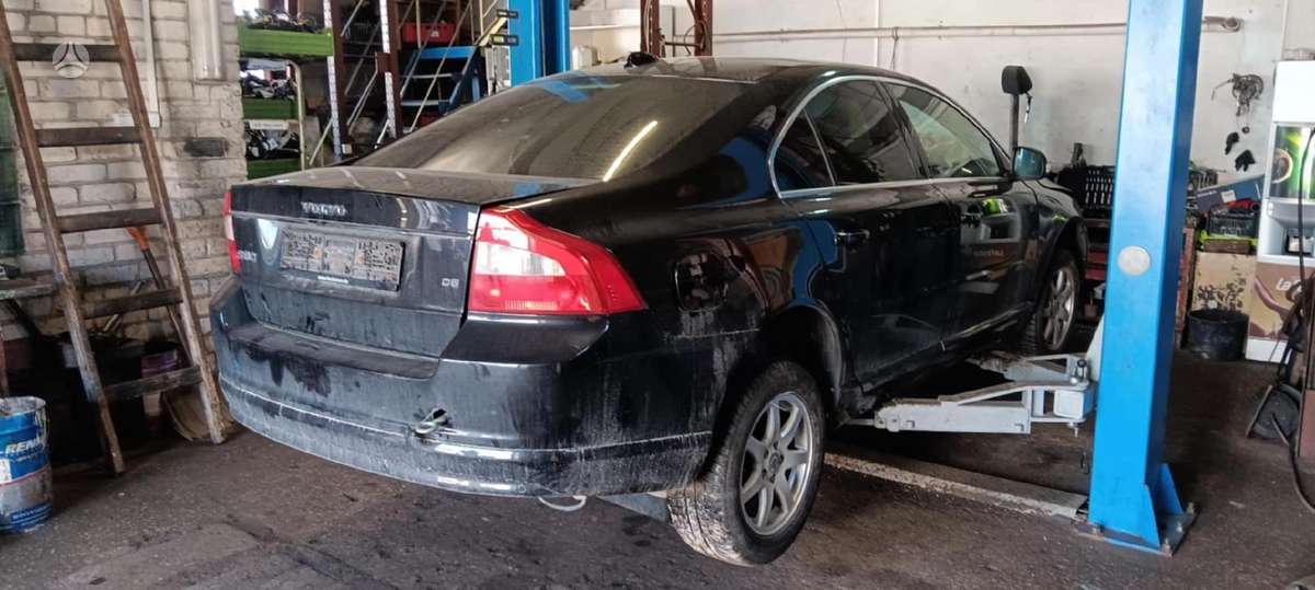Volvo S80 for parts