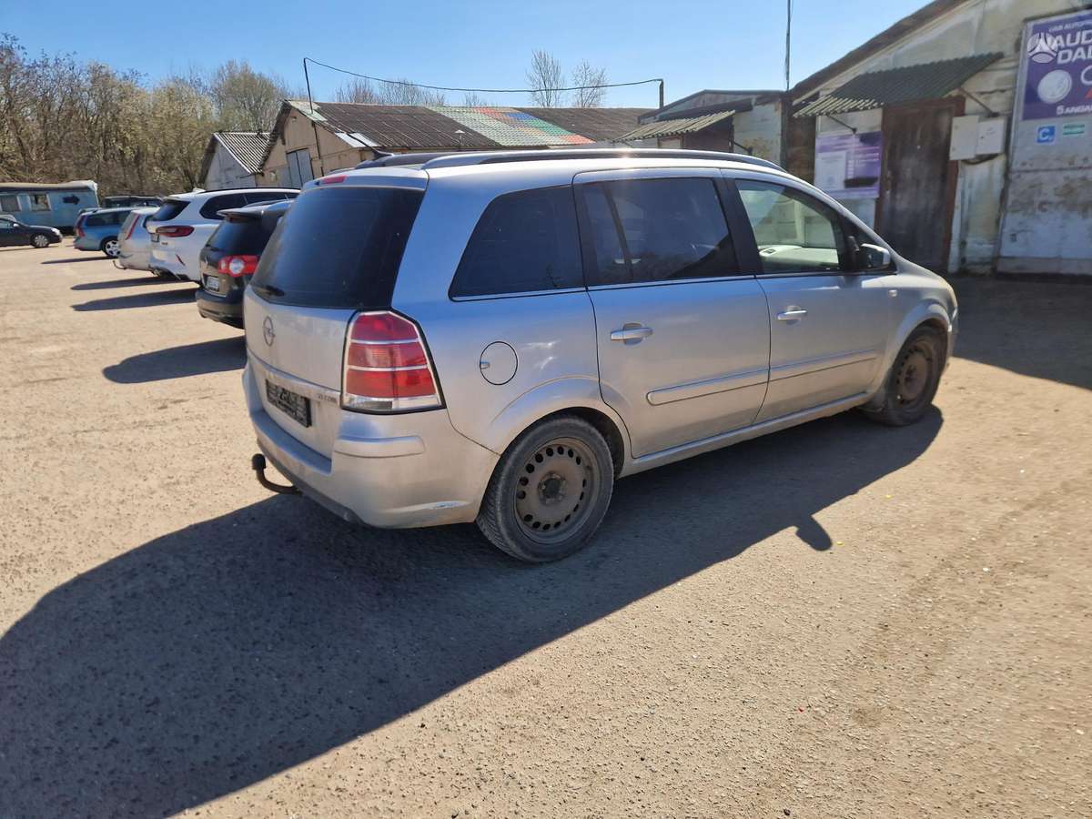 Opel Zafira Minsko pl 33a 5 angaras