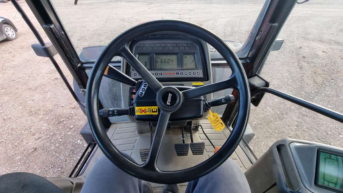 Case-IH MXM140, traktori