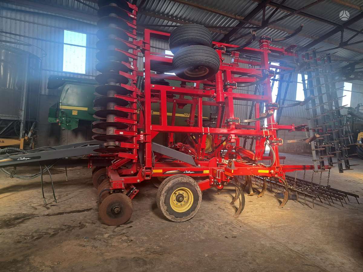 Challenger 4233, soil preparation / cultivation machinery
