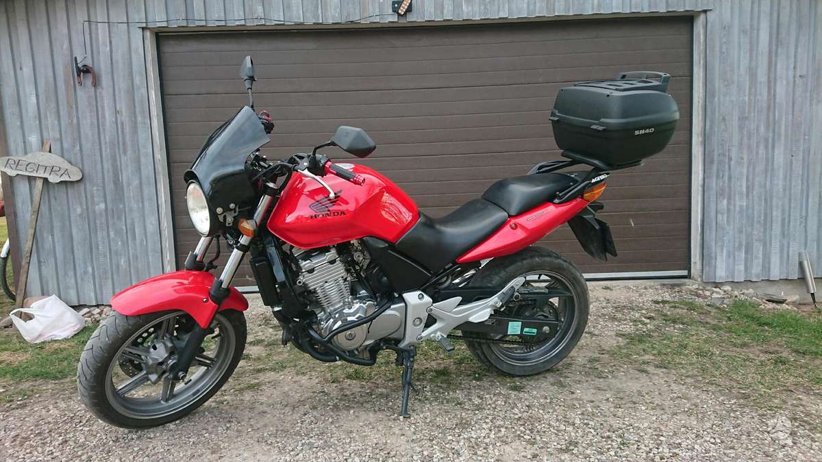 Honda CBF 500cc, street / classic