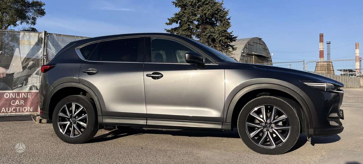 Mazda CX-5, 2.2 l., off-road / crossover