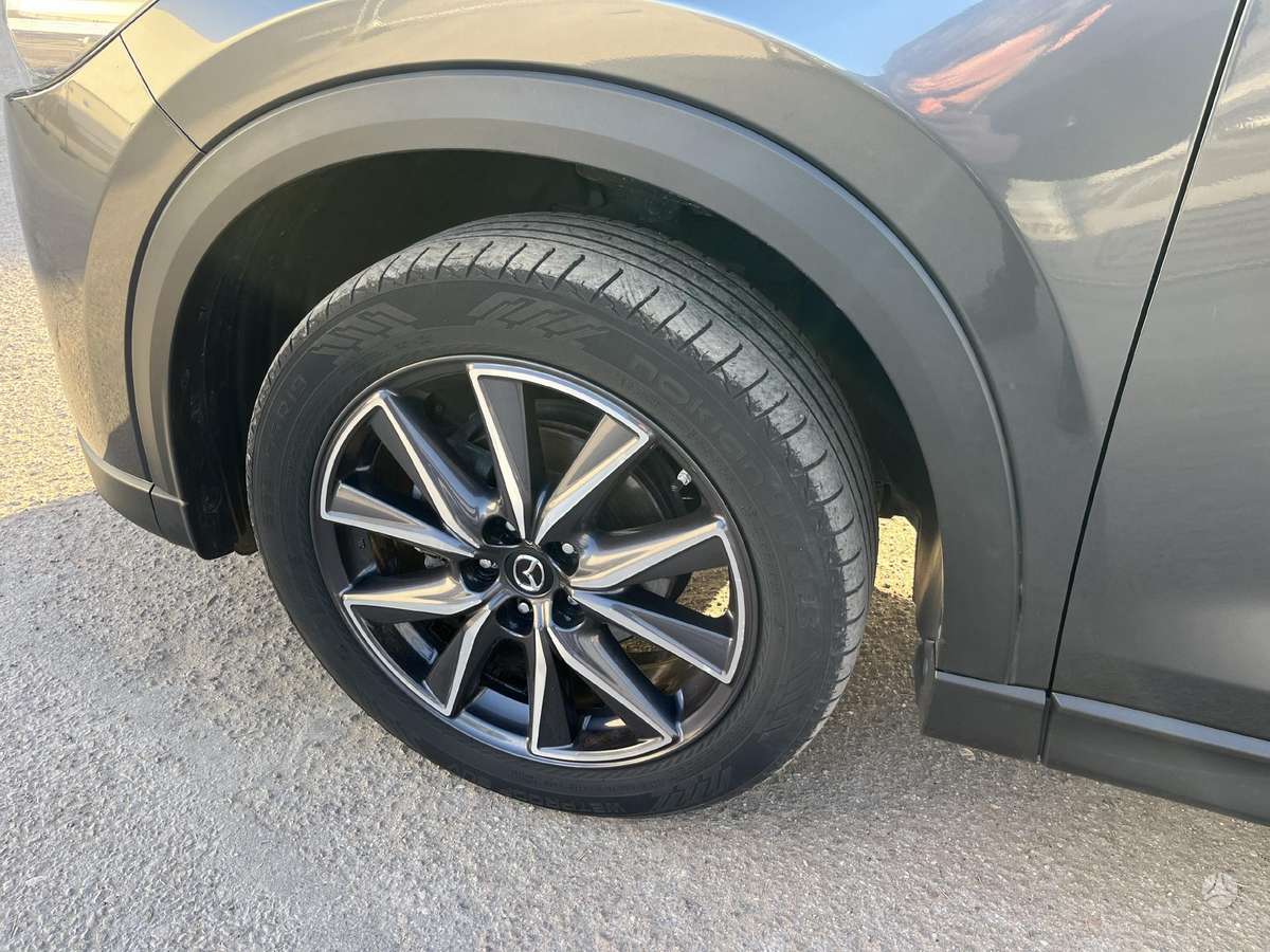 Mazda CX-5, 2.2 l., off-road / crossover