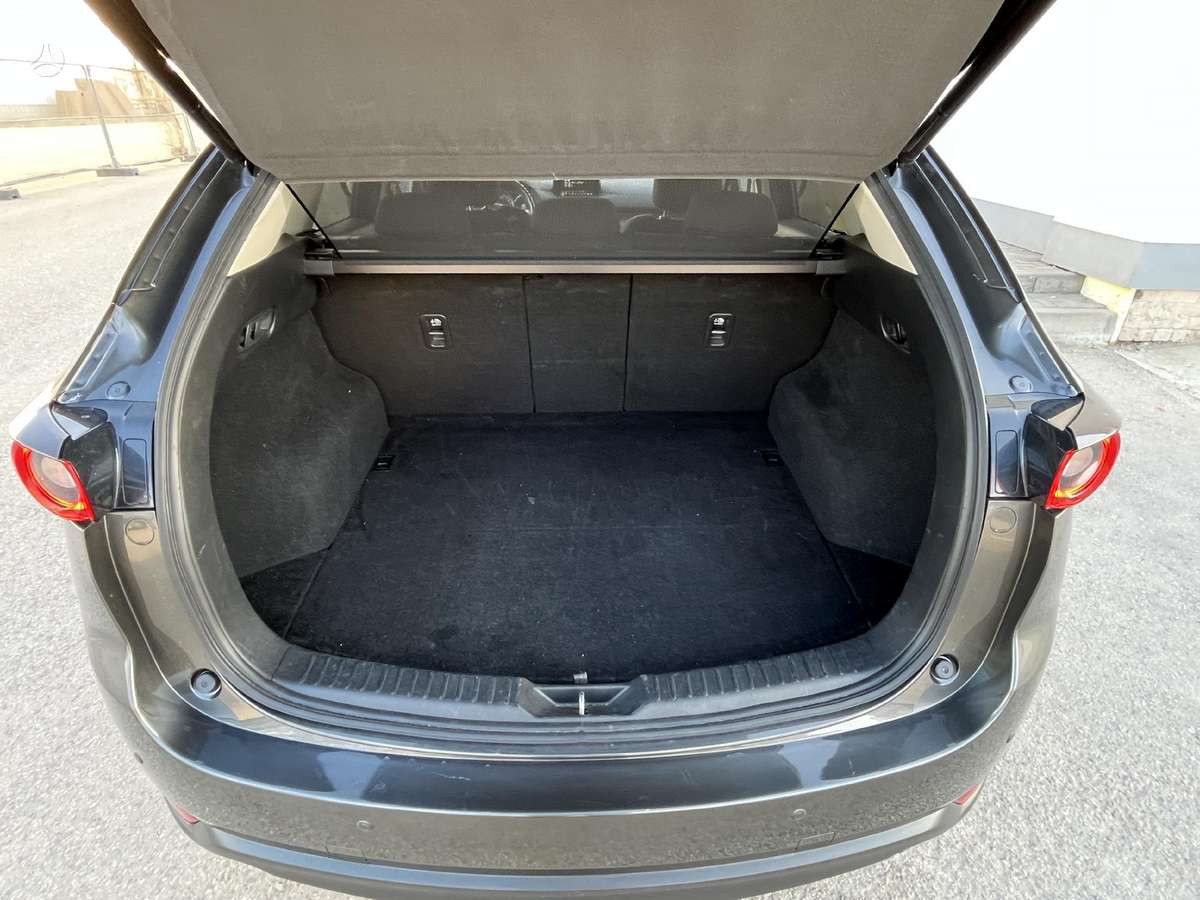 Mazda CX-5, 2.2 l., off-road / crossover