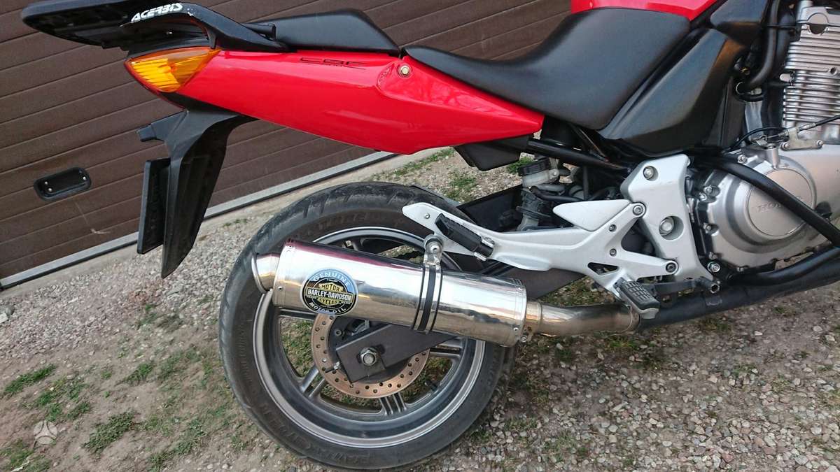 Honda CBF 500cc, street / classic