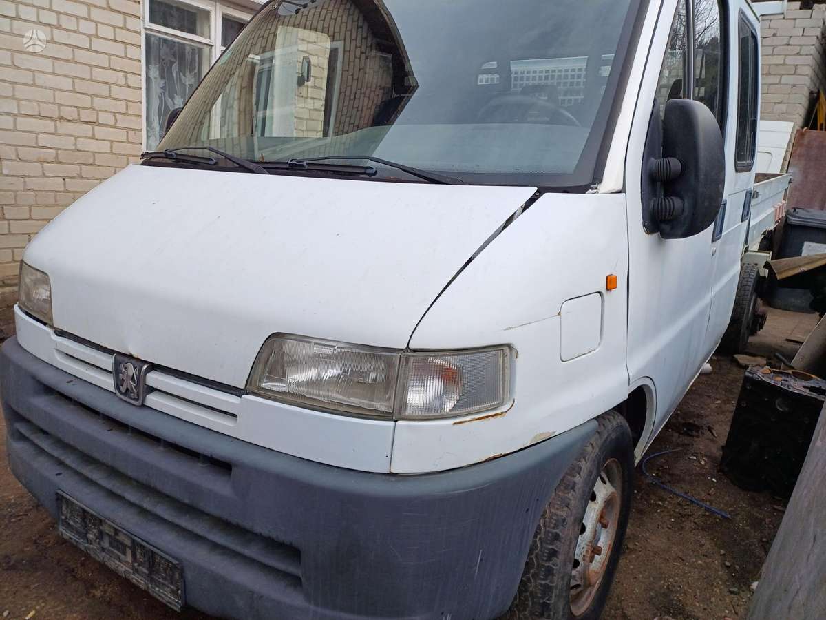 Peugeot Boxer, preču