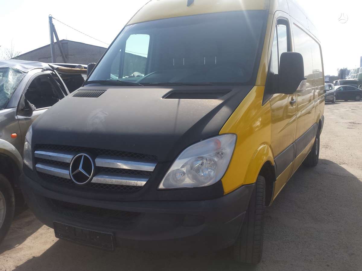 Mercedes-Benz Sprinter, passenger vans