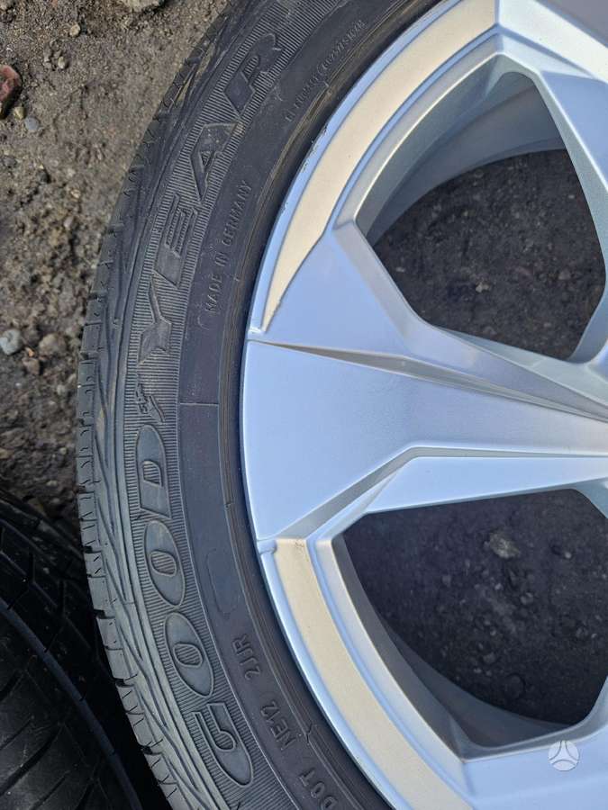 Audi Q5, lengvojo lydinio, R20