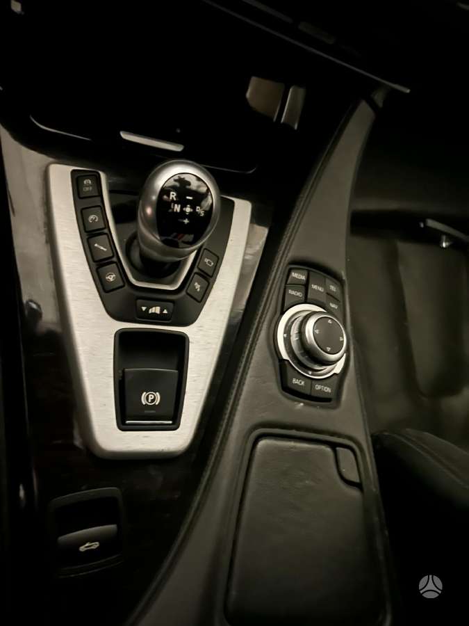 BMW M6 по частям. S63b variklis dalimis