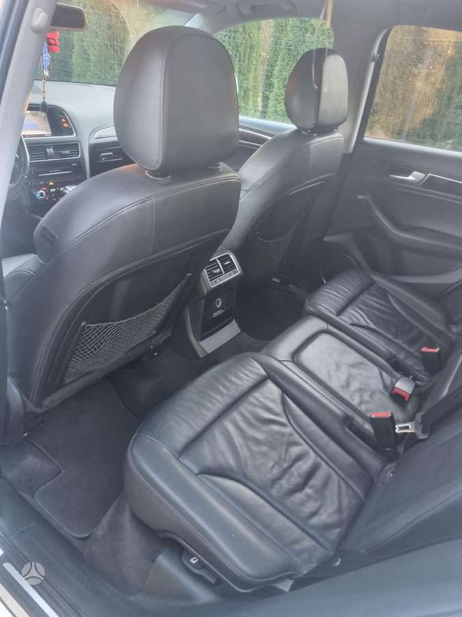 Audi Q5, 2.0 l., Седан