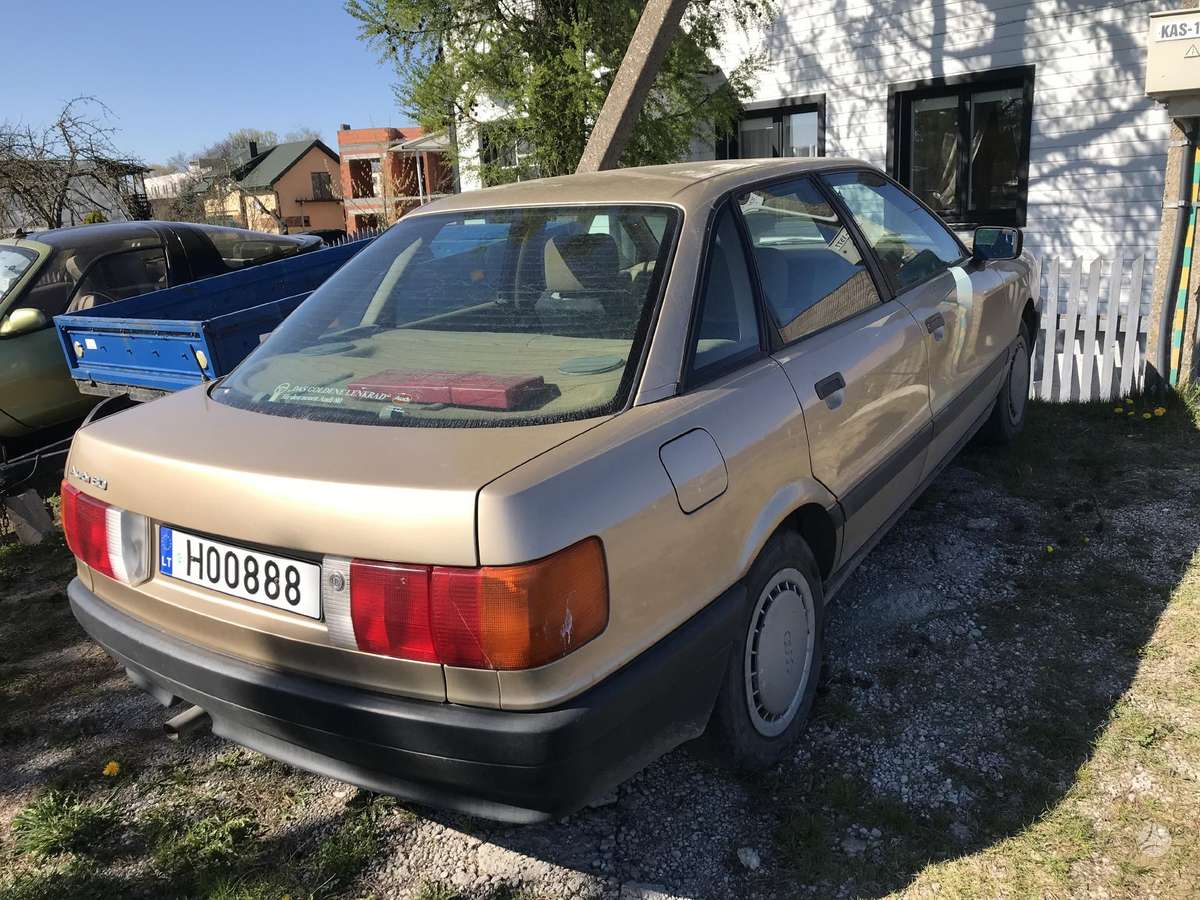 Audi 80, 1.8 l., Седан