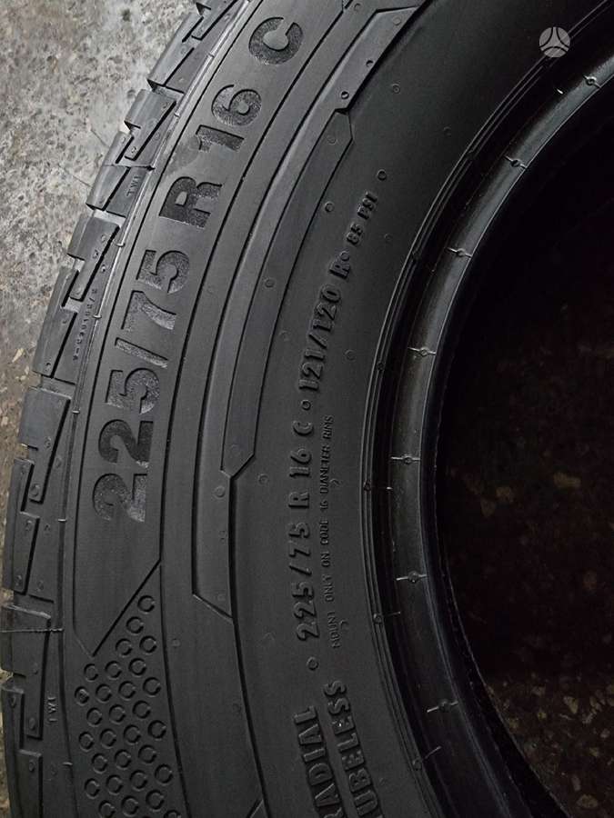 Continental, summer 225/75 R16