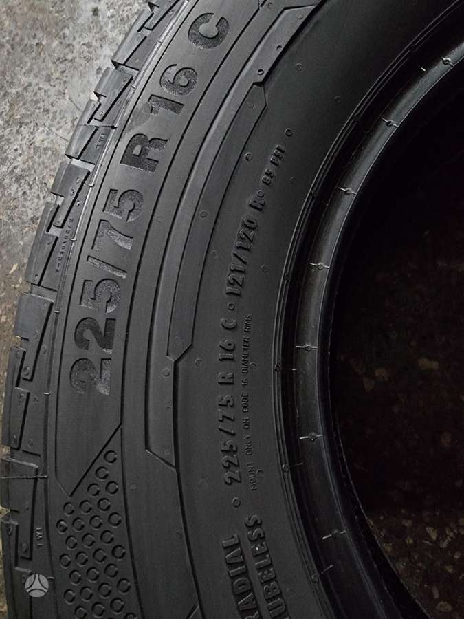 Continental, vasarinės 225/75 R16