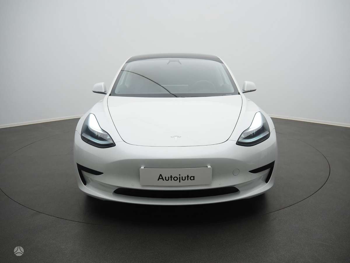 Tesla Model 3, 54 кВт·ч, Седан