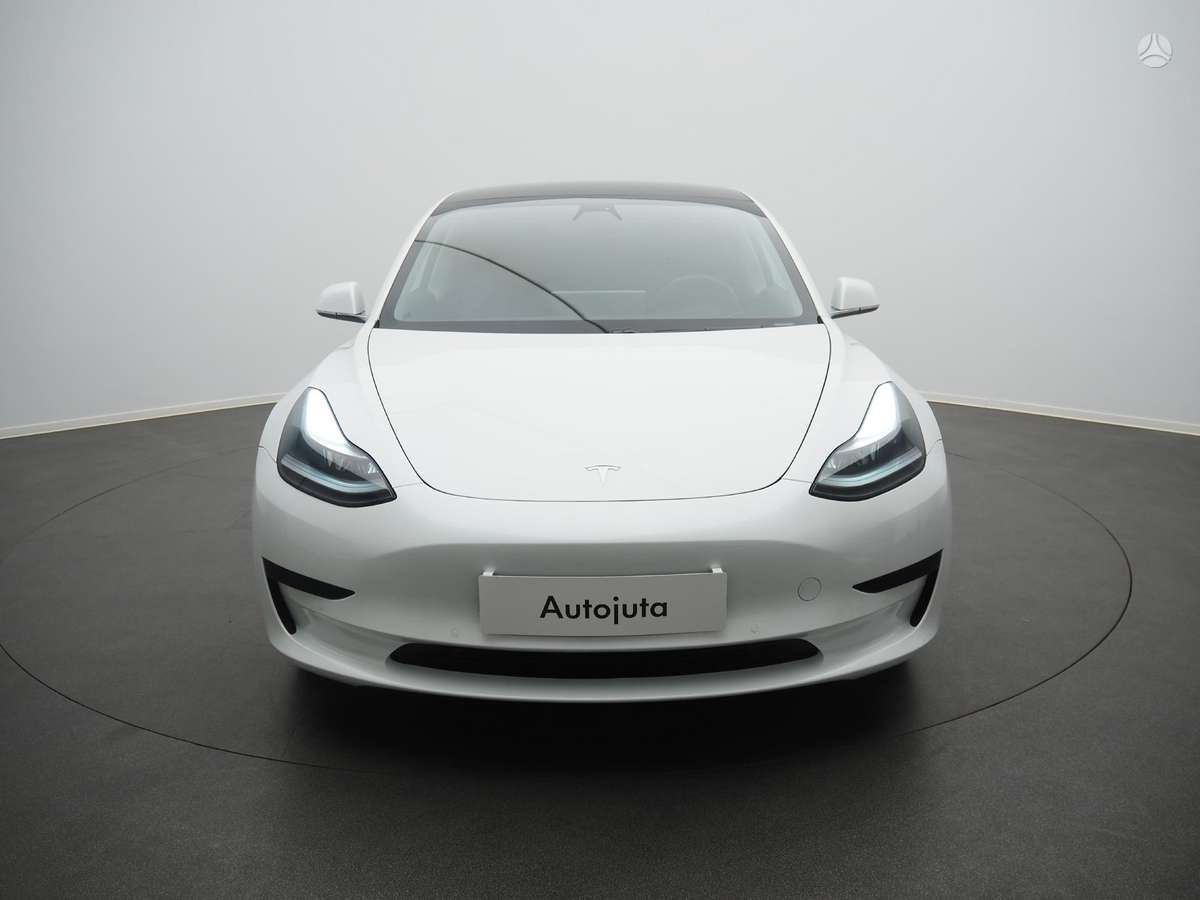 Tesla Model 3, 54 kWh, sedanas
