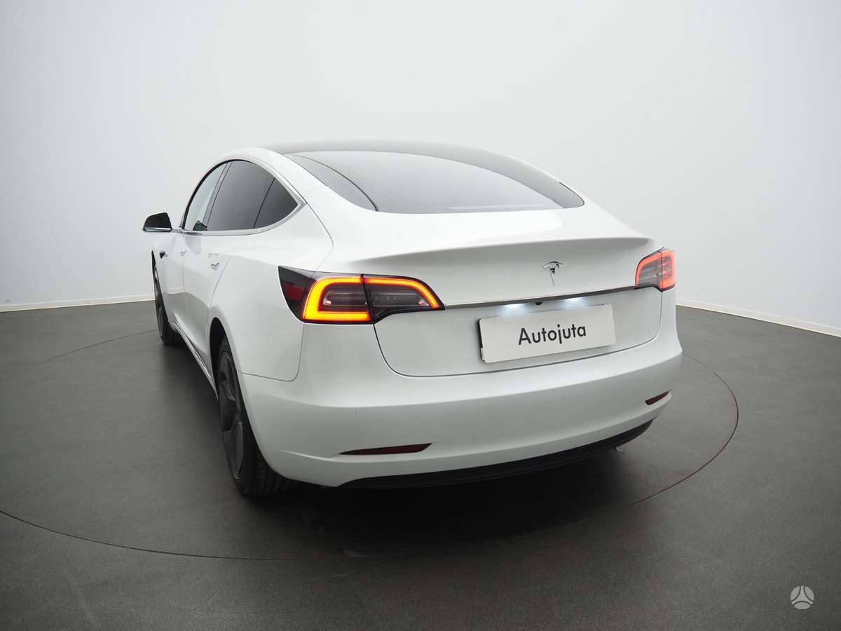 Tesla Model 3, 54 kWh, saloon / sedan