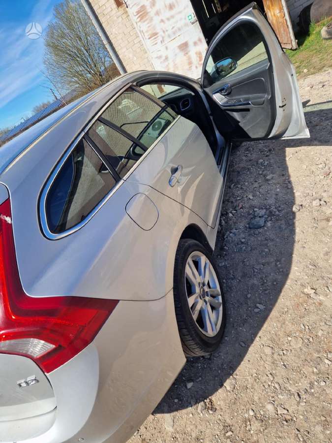 Volvo V60 Variklis geras dalis siunčiame
