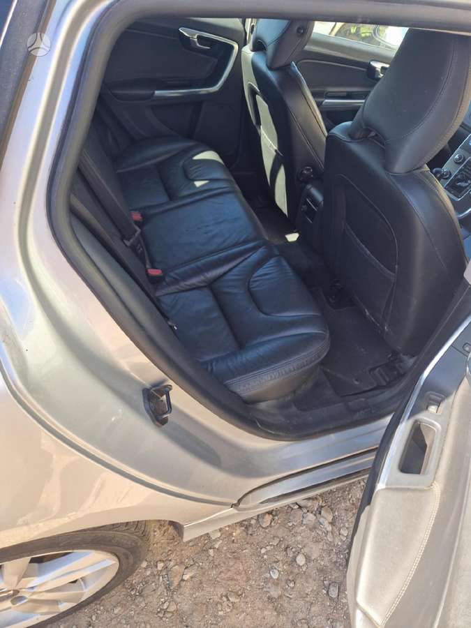 Volvo V60 Variklis geras dalis siunčiame