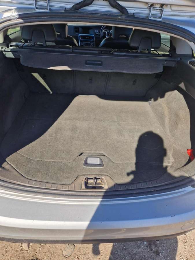 Volvo V60 Variklis geras dalis siunčiame
