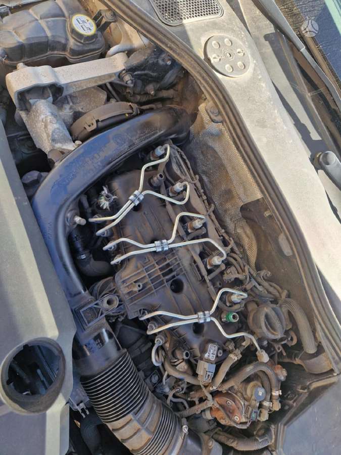 Volvo V60 Variklis geras dalis siunčiame