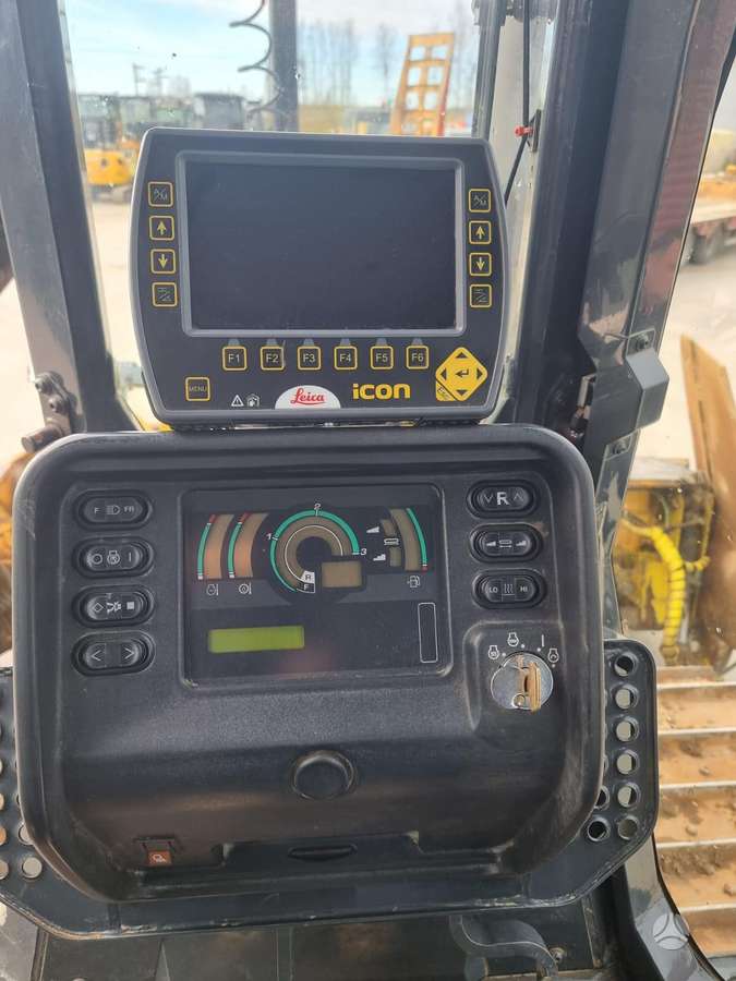 Komatsu D 51 PX-22 3D LEICA, buldozeri