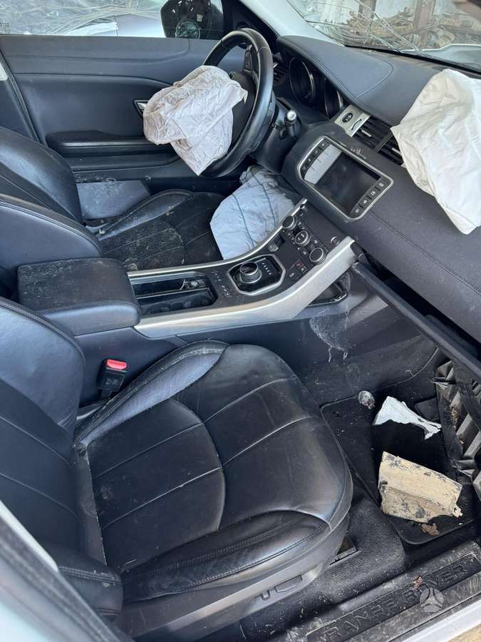 Land Rover Evoque по частям